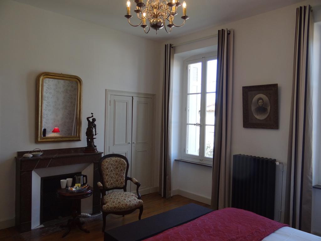 Bed&Breakfast L'Orangerie Carcassonne Ruang foto