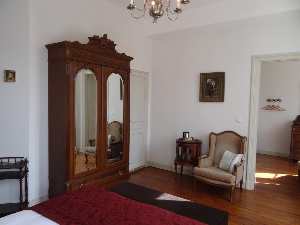 Bed&Breakfast L'Orangerie Carcassonne Ruang foto
