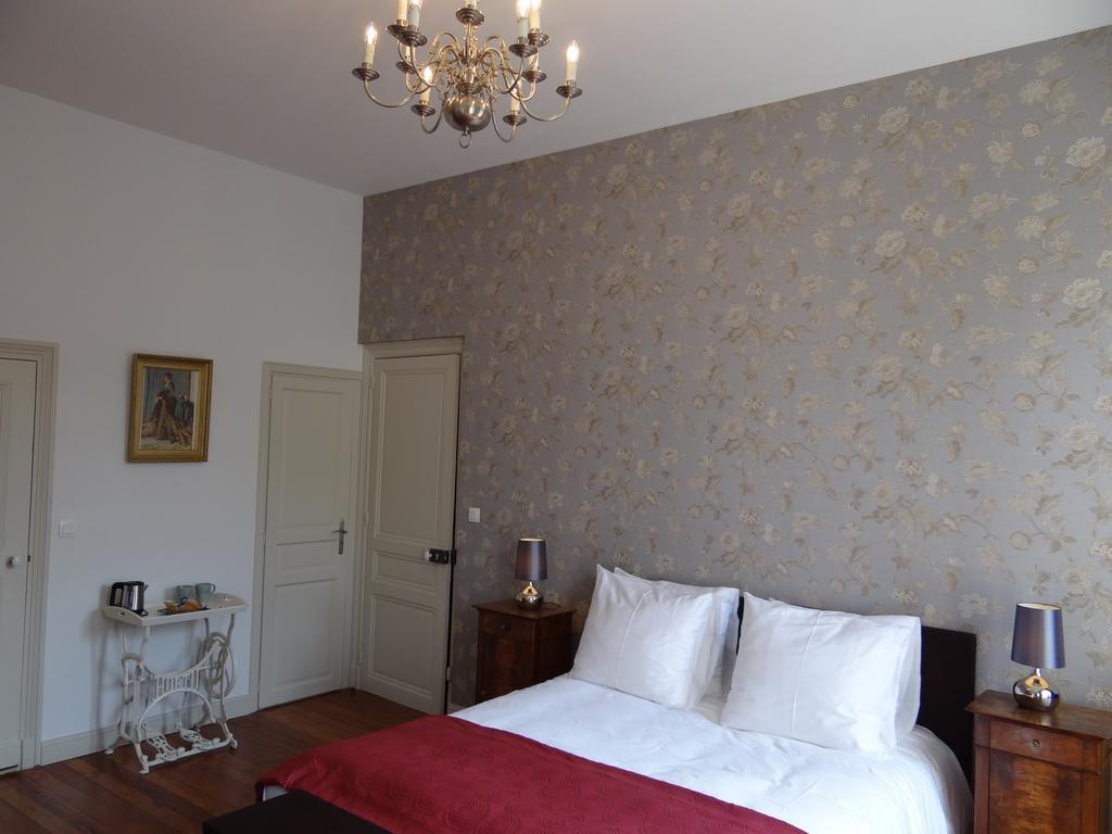 Bed&Breakfast L'Orangerie Carcassonne Ruang foto