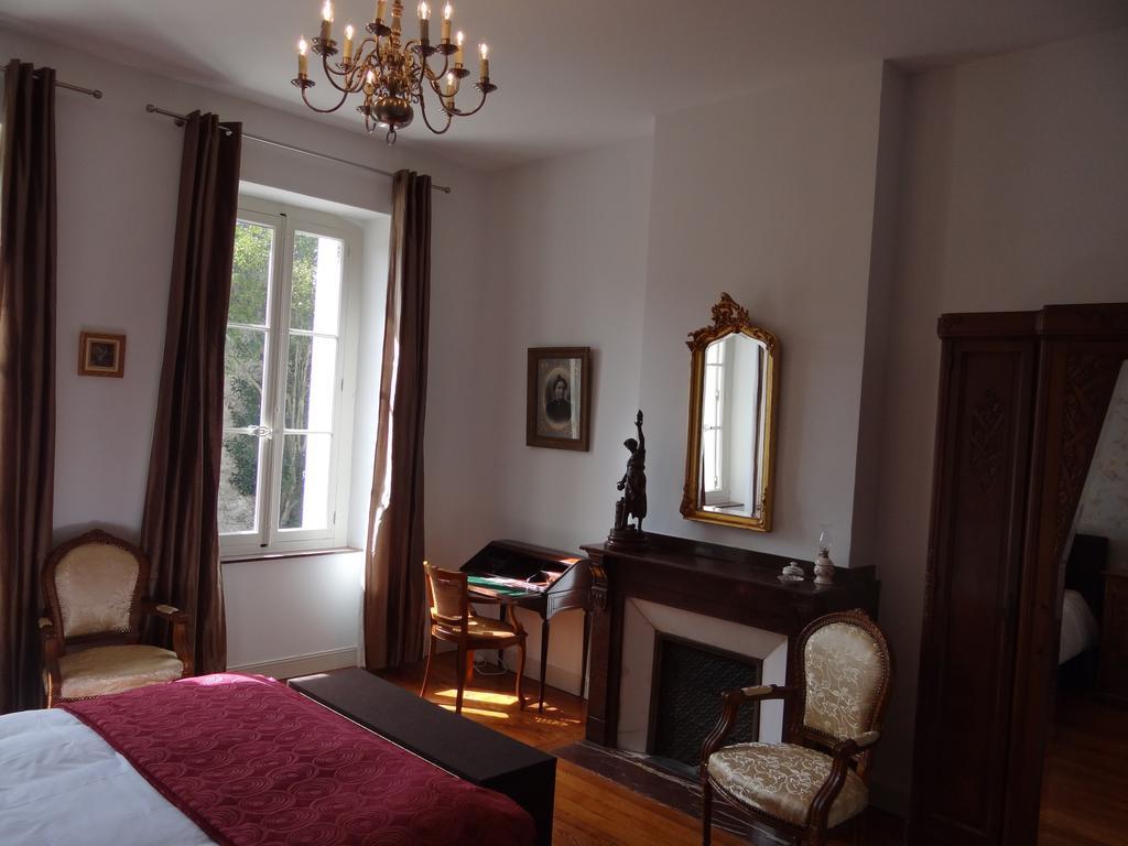 Bed&Breakfast L'Orangerie Carcassonne Ruang foto